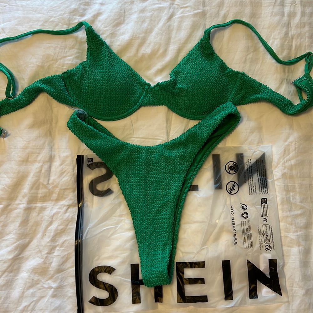 Never worn Textured Underwire High Cut Bikini Swimsuit SHEIN